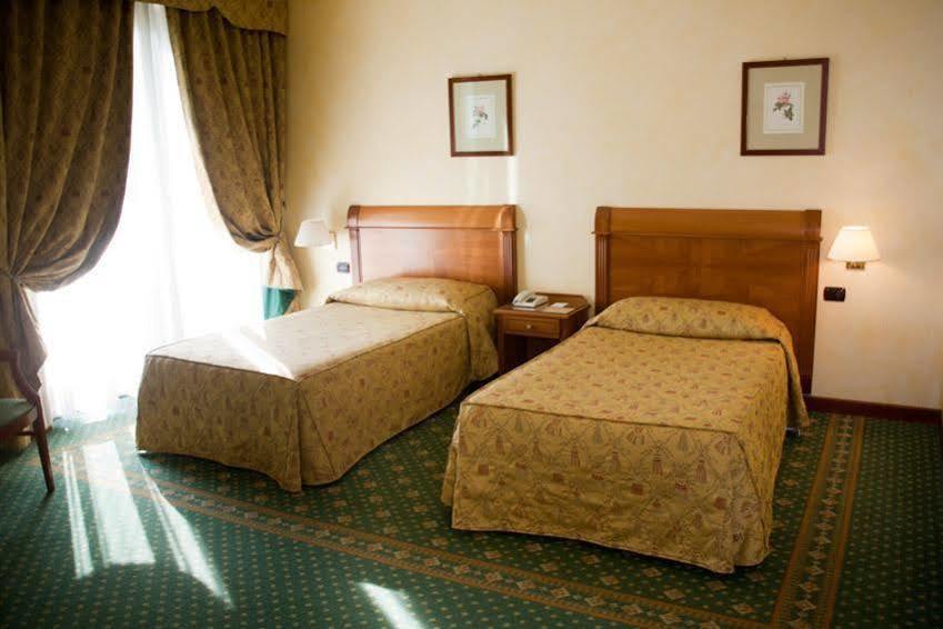 Touring Hotel